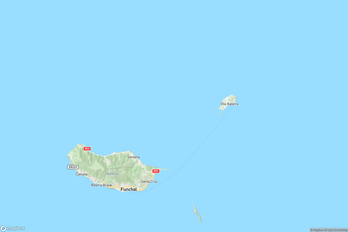 North-up geographic overview showing Madeira and Porto Santo as islands in the Atlantic, with the surrounding ocean and existing basemap labels.