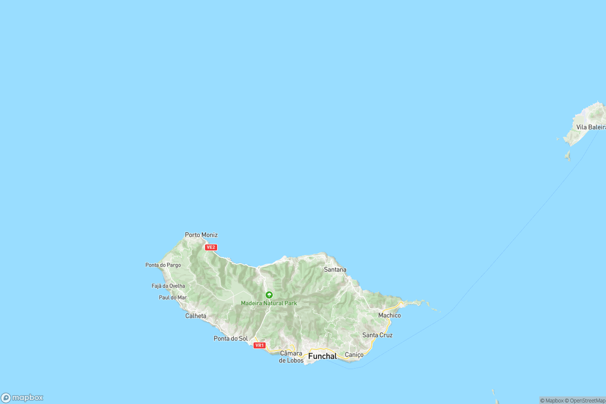 A north-up geographic overview of Madeira Island and nearby ocean, with the basemap’s existing place labels and geographic features. No hiking routes or custom markers are shown.